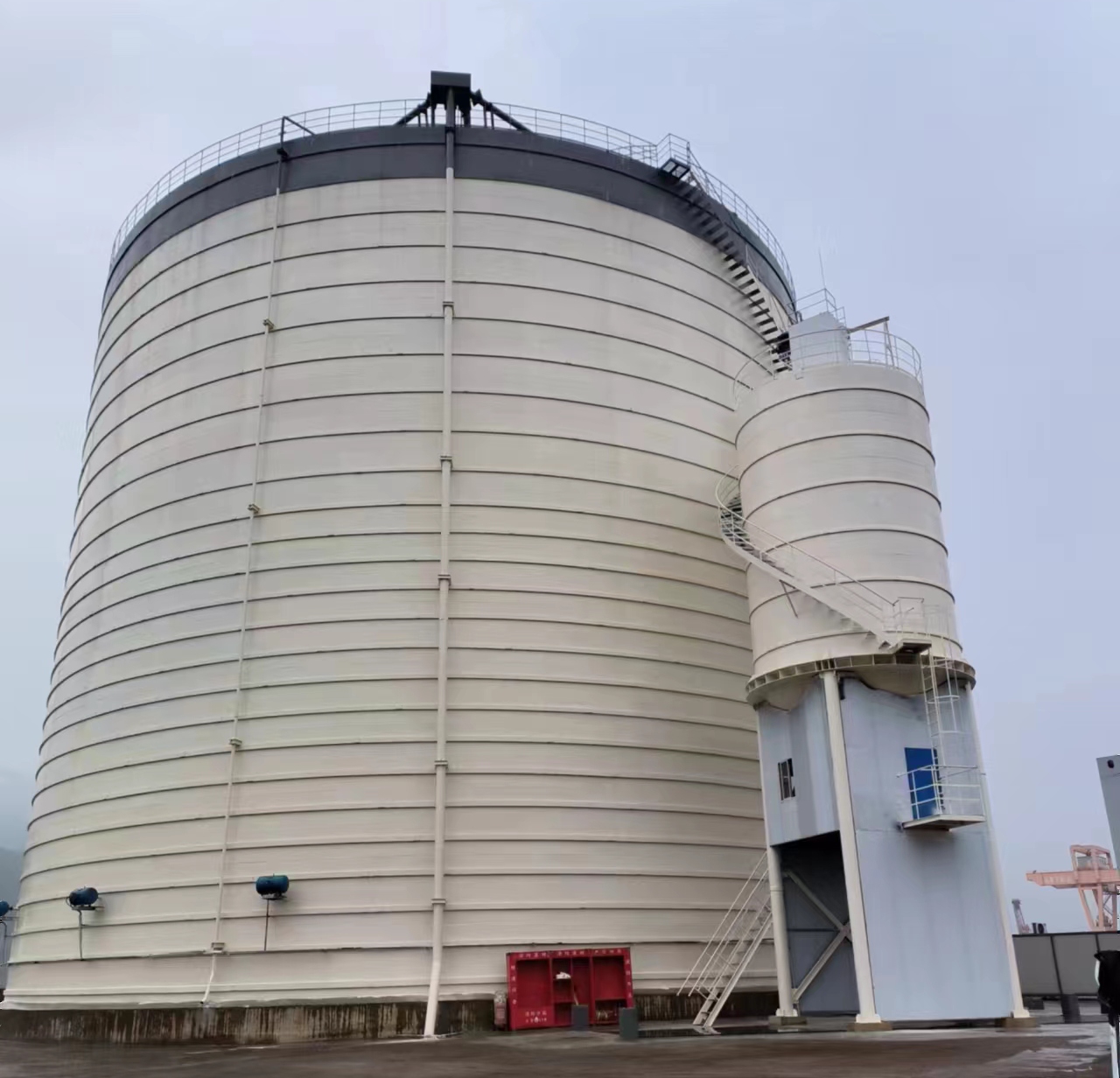 龙湾镇10万吨水泥钢板库